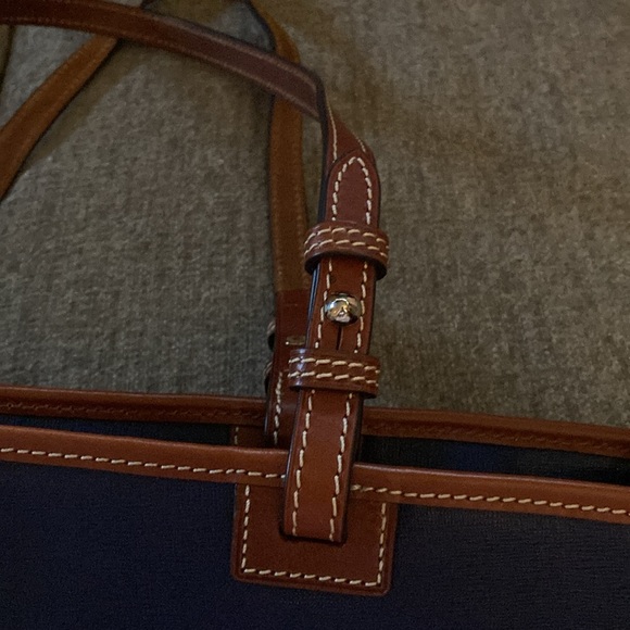 Dooney and Bourke Handbag - Picture 5 of 9
